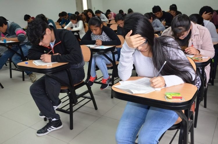 ¿Con cuántas materias pasarán de año en el Secundario?