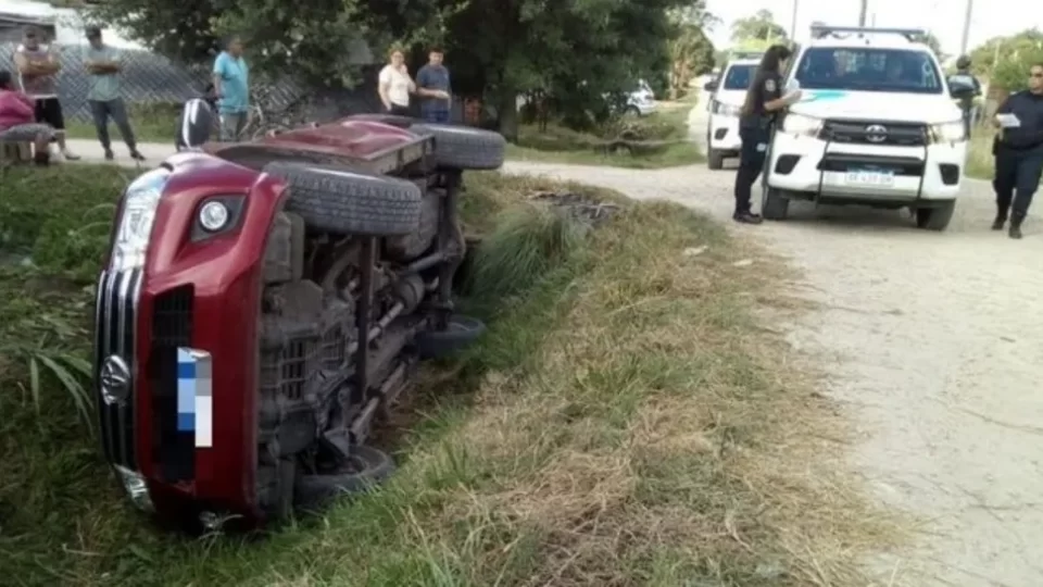 Un niño manejaba un vehículo y chocó en Mar del Plata.