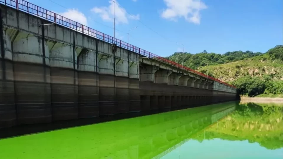 El Dique Los Alisos permanecerá cerrado por el estado del agua.