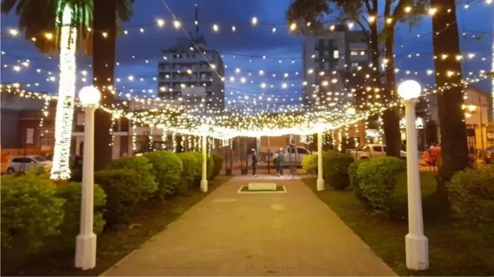 Hoy protectarán la Película «Argentina, 1985» en la Plaza España.