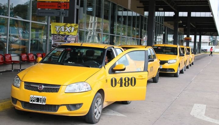 Entregarán 120 nuevas Licencias de Taxis en la Ciudad Capitalina.