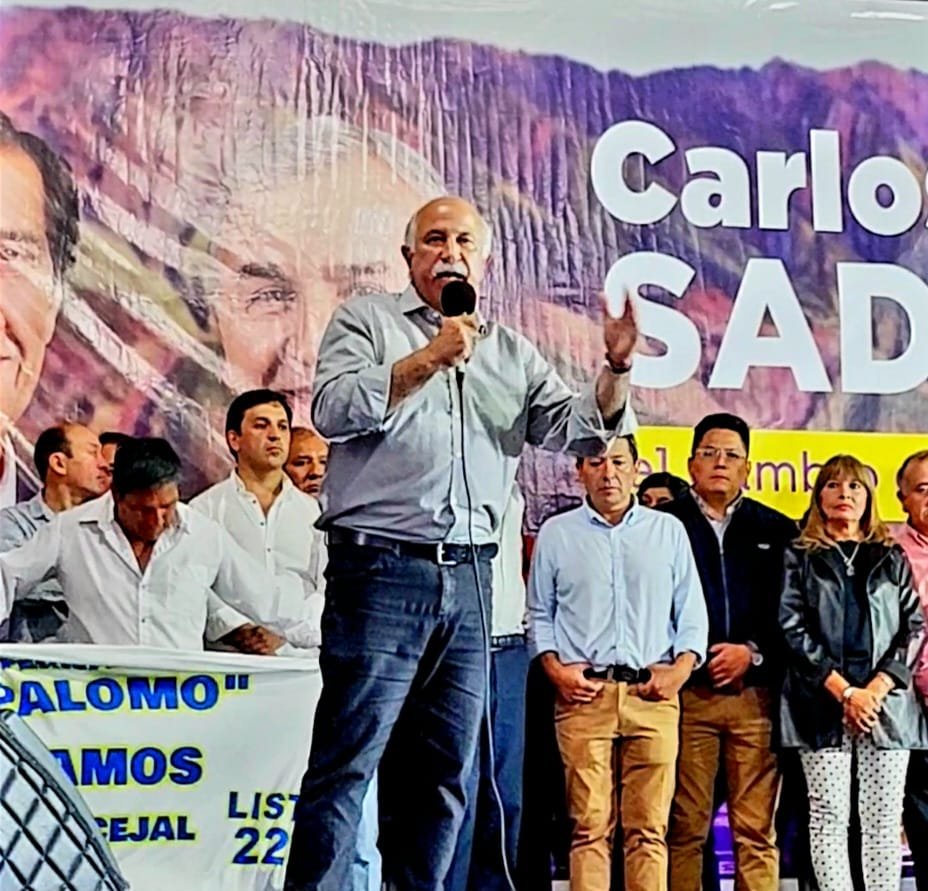 Fiad apoyó la candidatura a Víctor González en El Carmen.