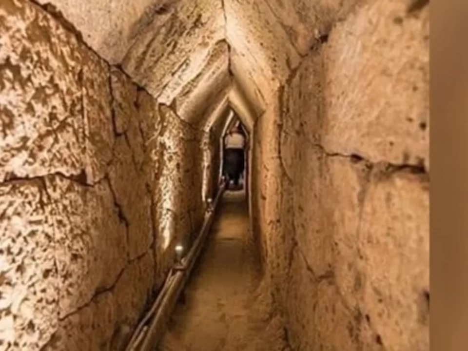 Descubrimiento: Buscaban la tumba de Cleopatra y encontraron un Túnel