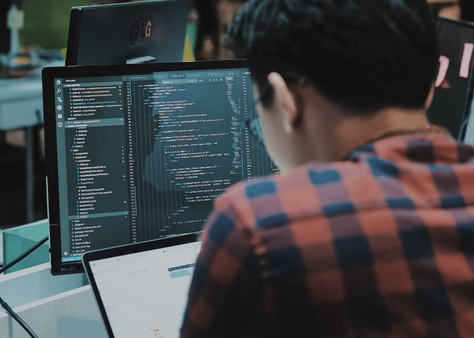 Cursos de programación gratuitos con sueldos en dólares