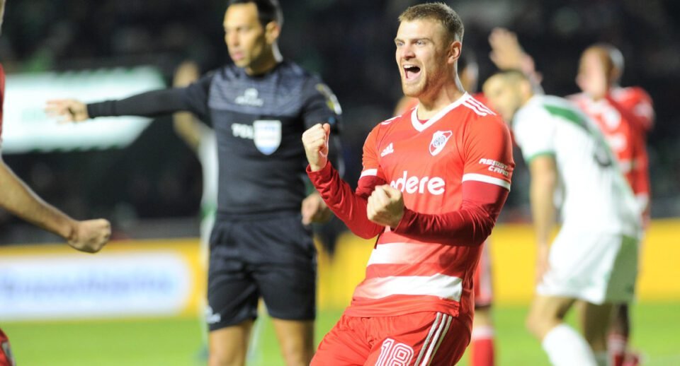 River Plate ganó y es el único puntero