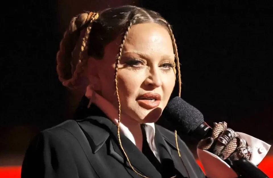 Madonna se encuentra internada en terapia intensiva