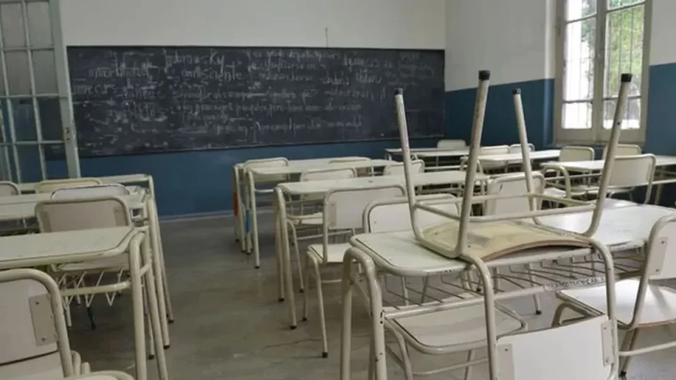 Contratan a docentes para fortalecer las clases