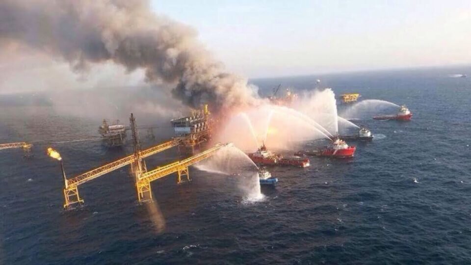 Explotó una plataforma petrolera en el Golfo de México