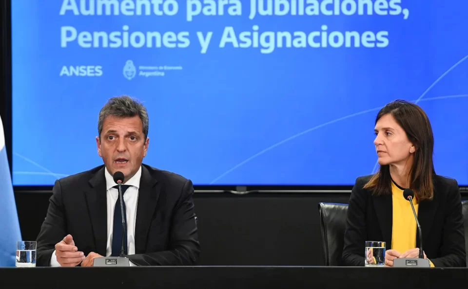 Aumento del 23,29% y refuerzos de .000 para Jubilados