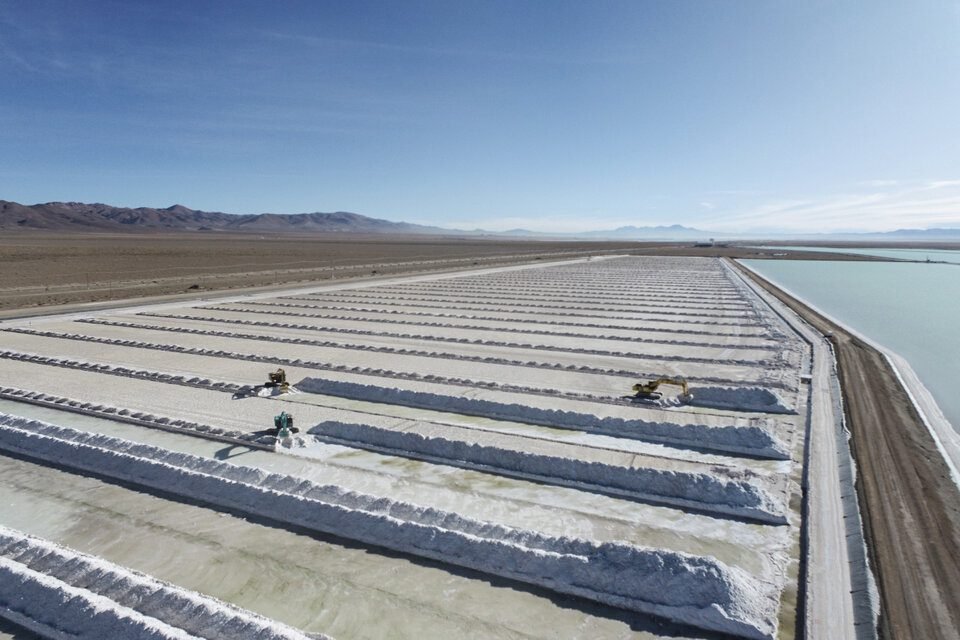 Comenzó la primera exportación de carbonato Litio