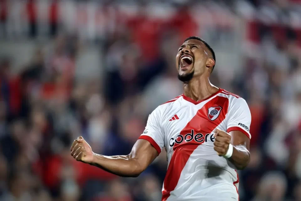 River Plate le ganó sobre el final a Atlético Tucumán River Plate le ganó sobre el final a Atlético Tucumán