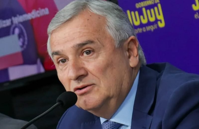 Morales confirmó la entrega de 2.060 Aulas Digitales Móviles