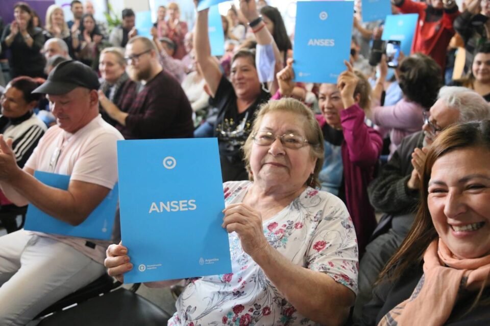 ANSES aumentó un 20,87% las Jubilaciones y AUH