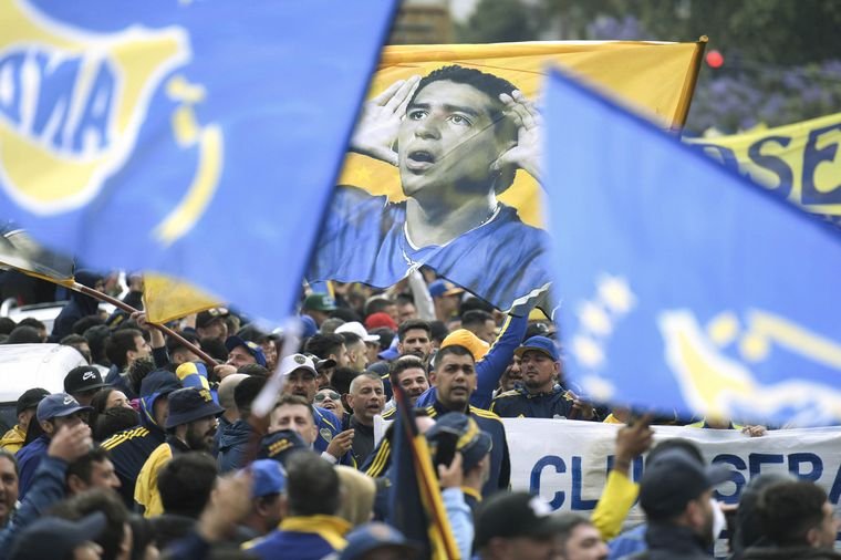 Miles de hinchas marcharon pidiendo Elecciones en Boca