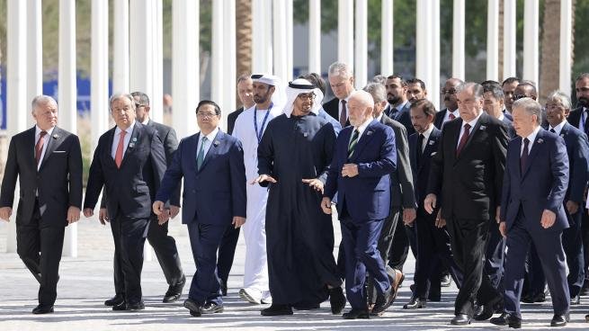 La cumbre por el clima logró un acuerdo histórico