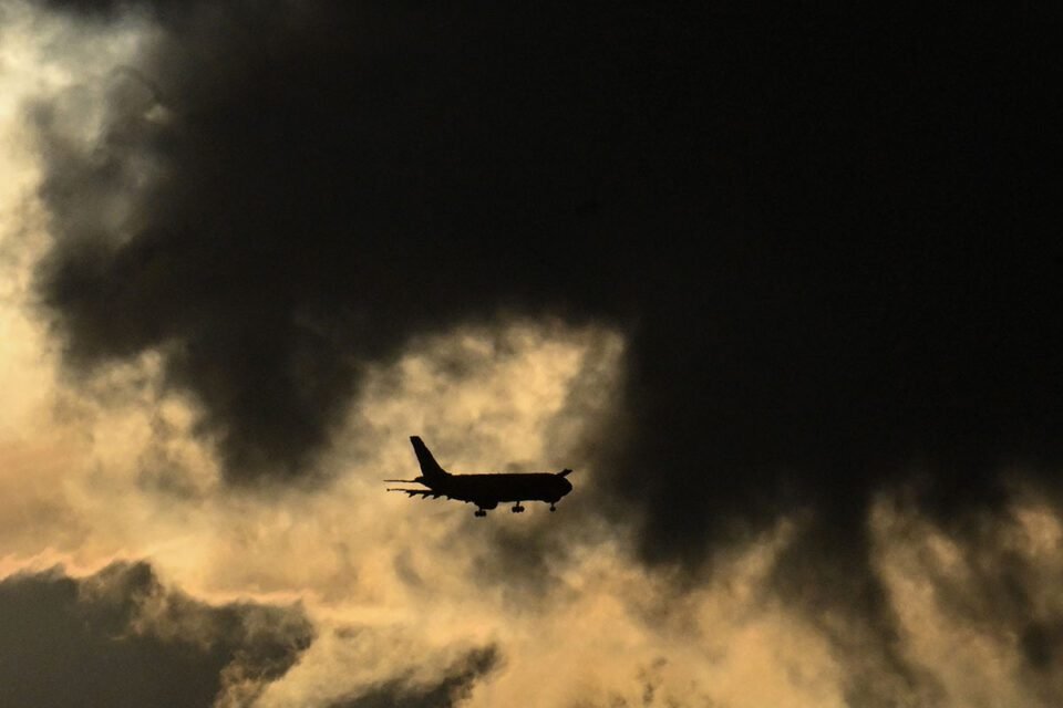 Rusia acusó a Ucrania de derribar un avión militar 