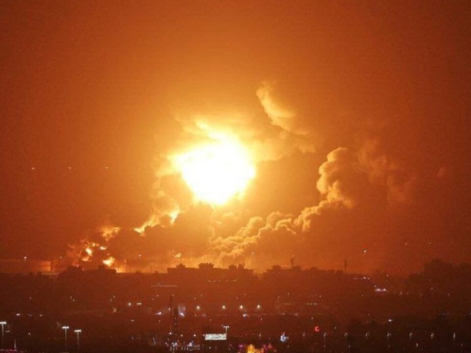 EEUU y el Reino Unido, lanzaron misiles a Yemen