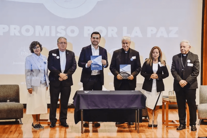 México: Firman un Compromiso por la Paz