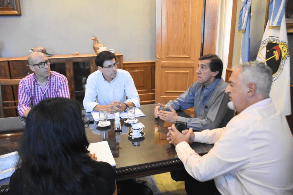 El Gobierno anunció mejoras laborales para el personal de la Salud 