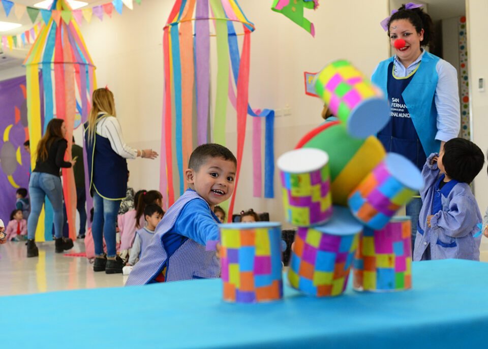 Hoy 28 de Mayo: Día Nacional de los Jardines de Infantes y de la Maestra Jardinera 