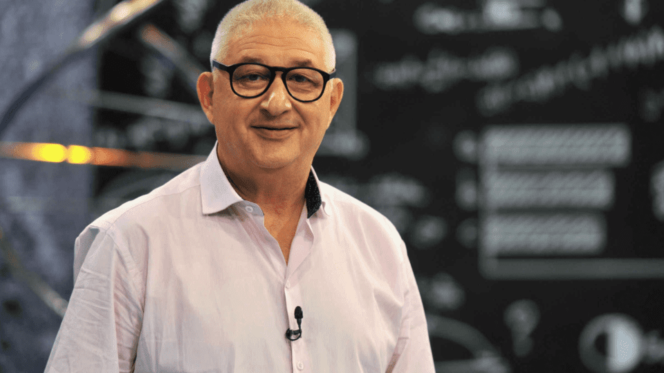 Hoy 9 de Mayo: Nació Adrián Paenza 