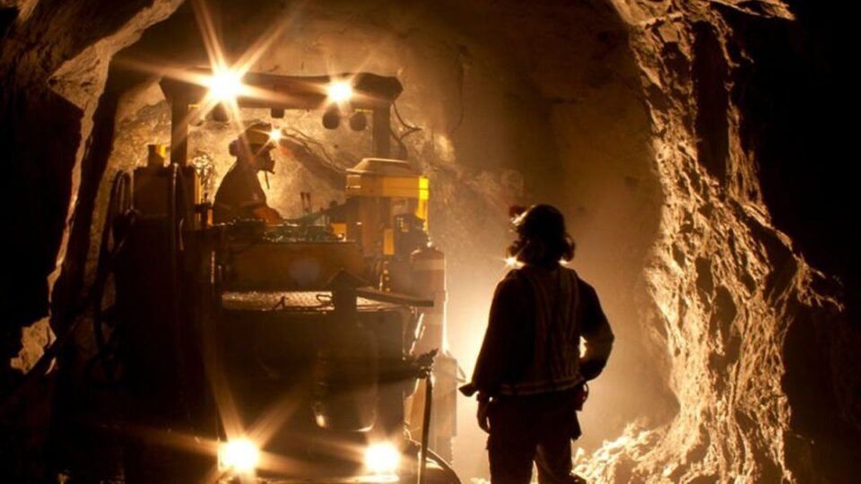 Hoy 7 de Mayo: Día de la Minería 