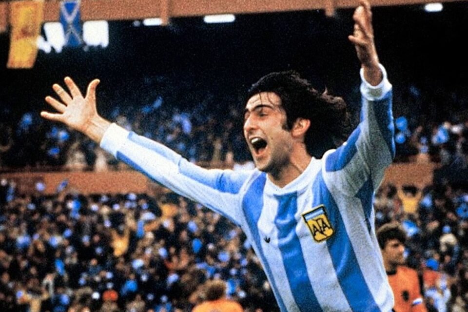 Hoy 15 de Julio: Nació Mario Kempes 