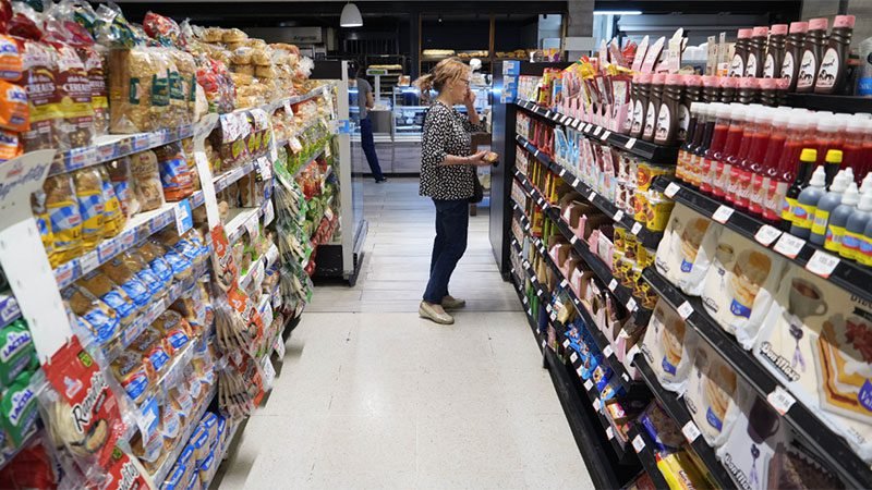 Las ventas en los supermercados cayeron un 9,7%