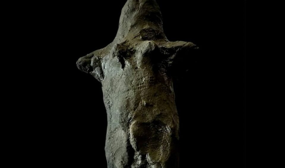 Descubren una artesanía antigua que contiene huellas dactilares 