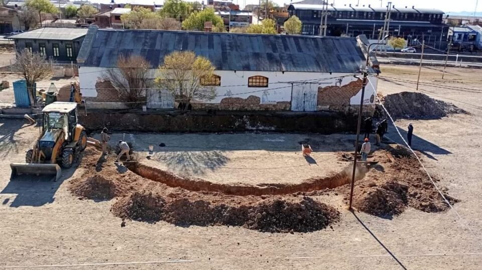 Construyen un nuevo escenario para la Manka Fiesta 