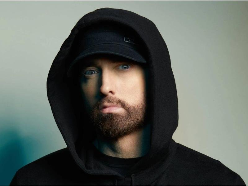 Eminem anunció que será abuelo