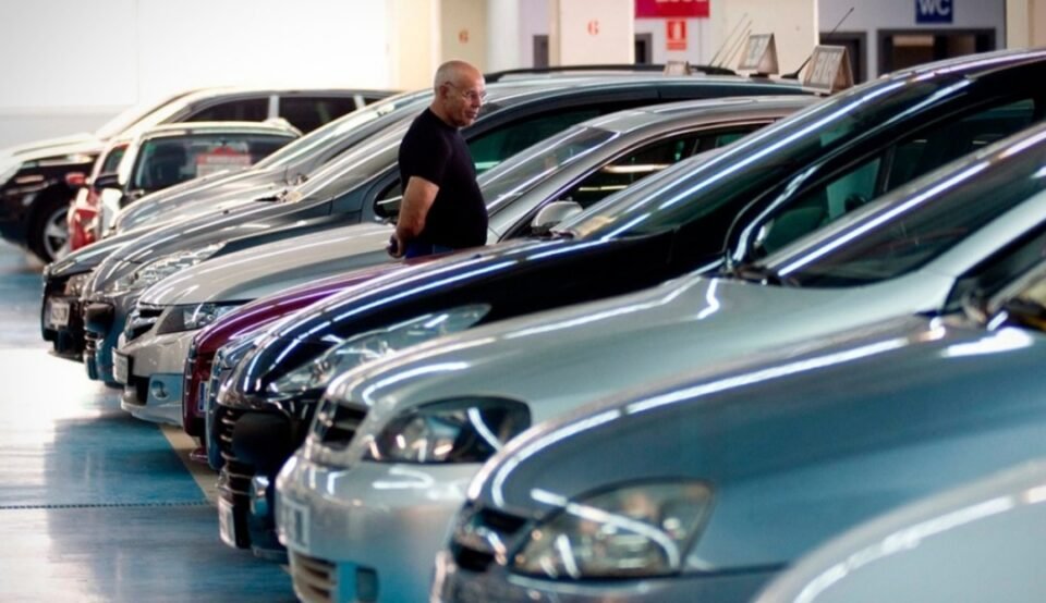 Subastarán automóviles y motovehículos 