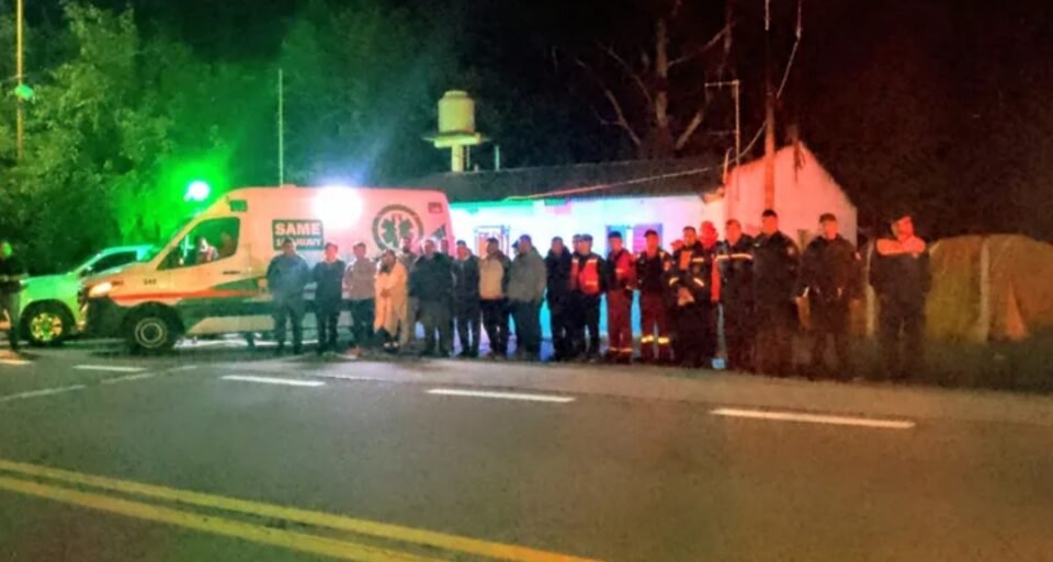 Rescataron a la pareja que se perdió en la Cascada de la Horqueta 