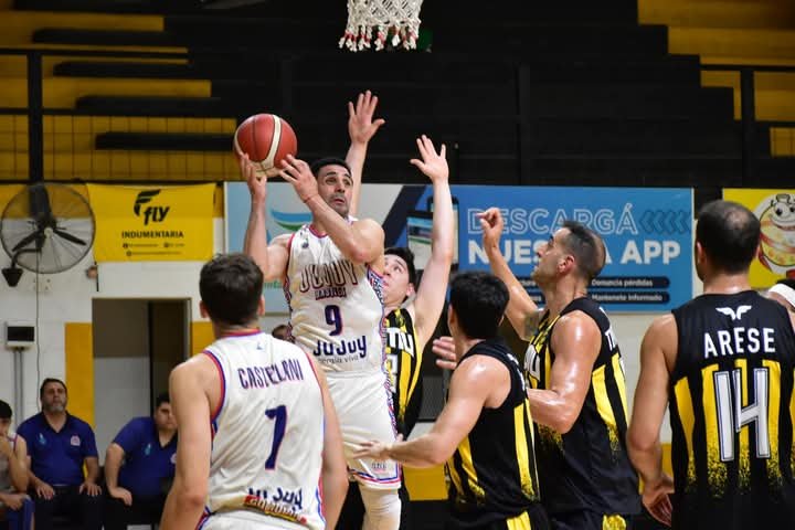 Jujuy Básquet venció a Comunicaciones 