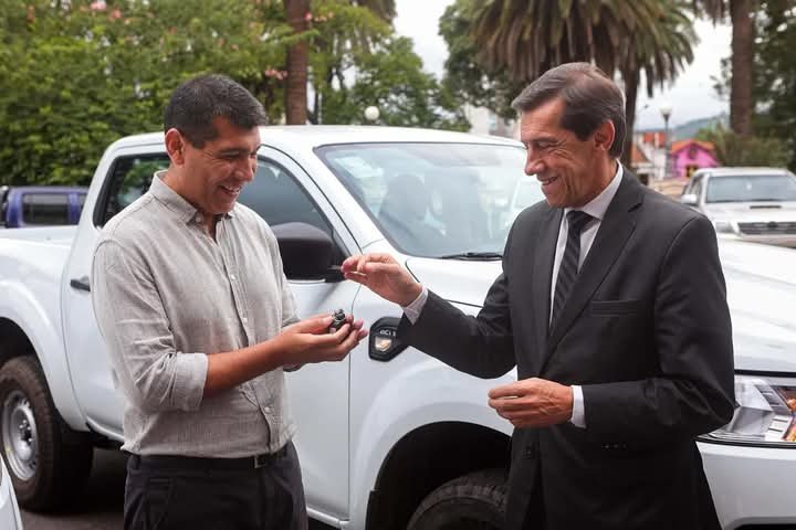 El Ministerio de Salud adquirió dos camionetas