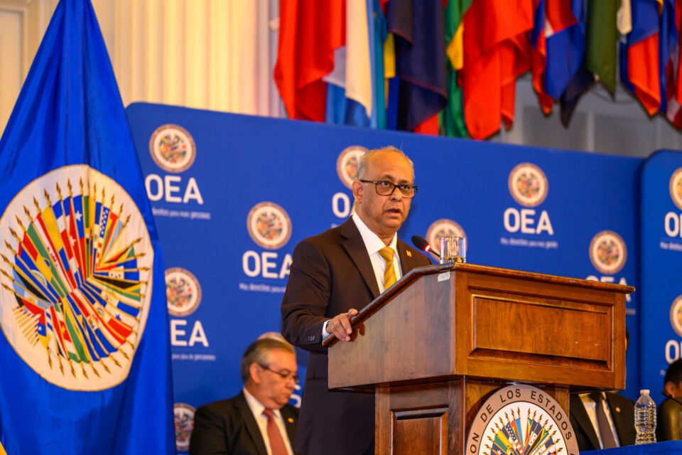 Ramdin asume como Secretario General de la OEA 