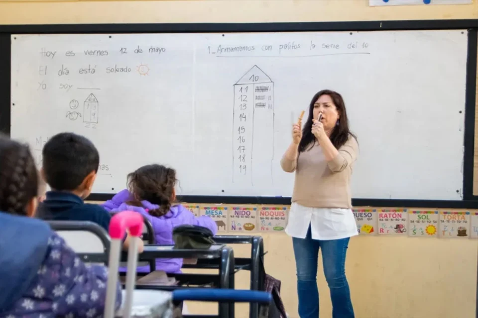 Establecieron un nuevo Salario Mínimo Docente 