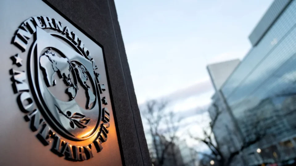El FMI reduce la previsión de crecimiento mundial 