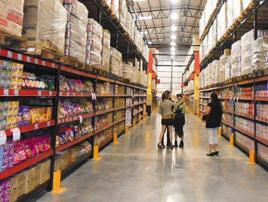 Supermercados y mayoristas frenaron su recuperación 
