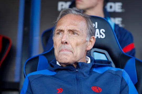 Ruso renunció a San Lorenzo y se juntó con el Concejo de Boca