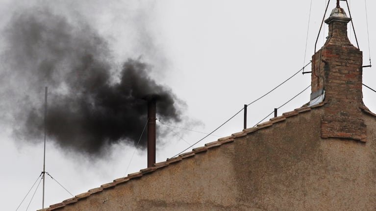 Comienza el Cónclave para elegir al nuevo Papa 