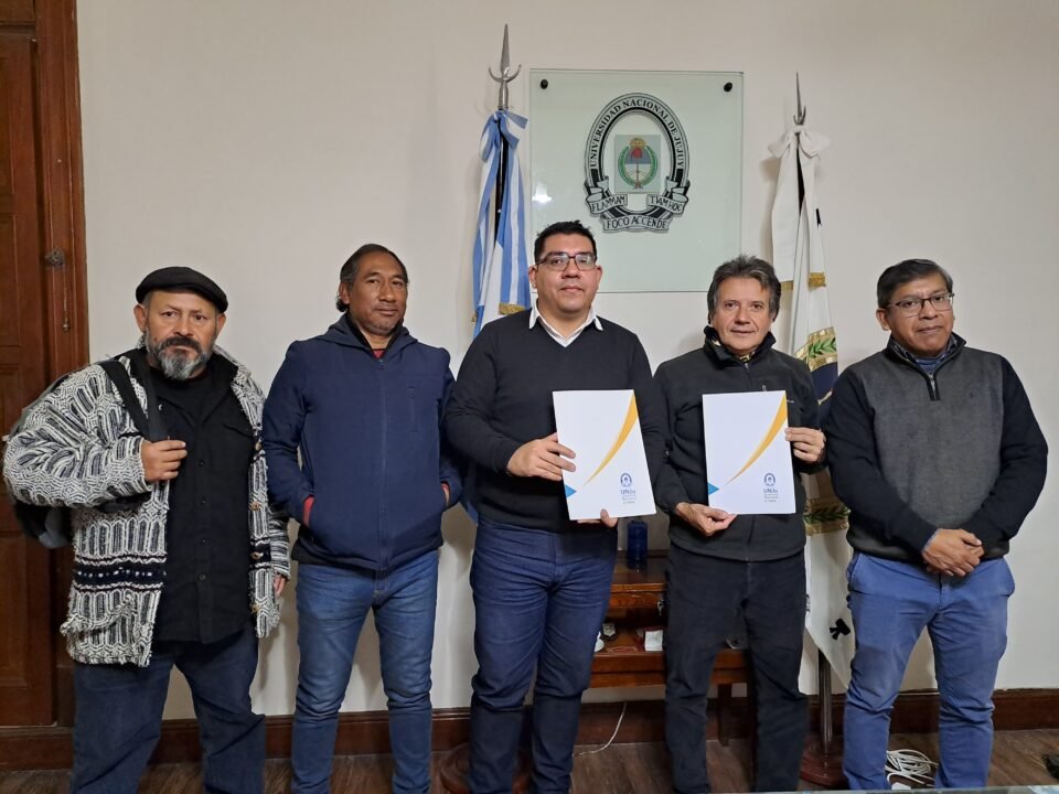 La UNJu y el SEOM, firmaron un acuerdo para capacitar trabajadores 