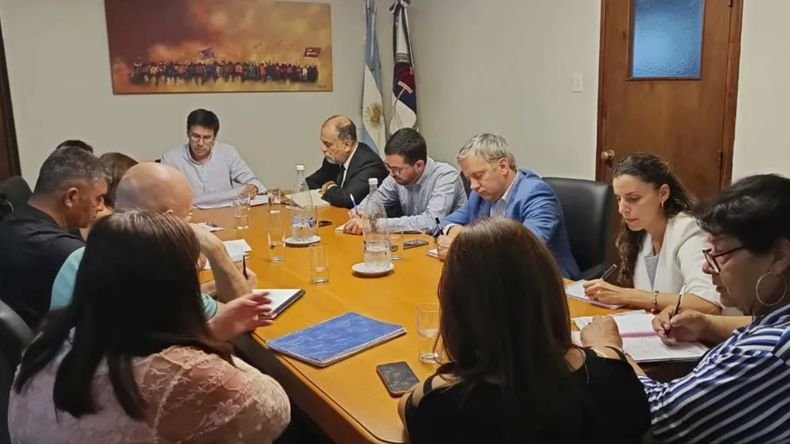 Paritarias 2025: Habrá un incremento salarial del 2% 