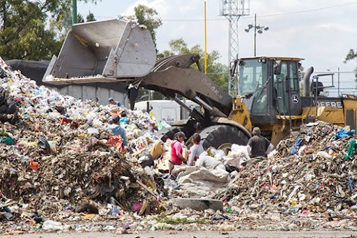 Inventaron una máquina que recicla la basura 