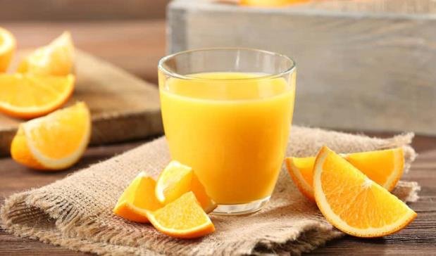 Cuáles son los beneficios de tomar jugo de naranja 