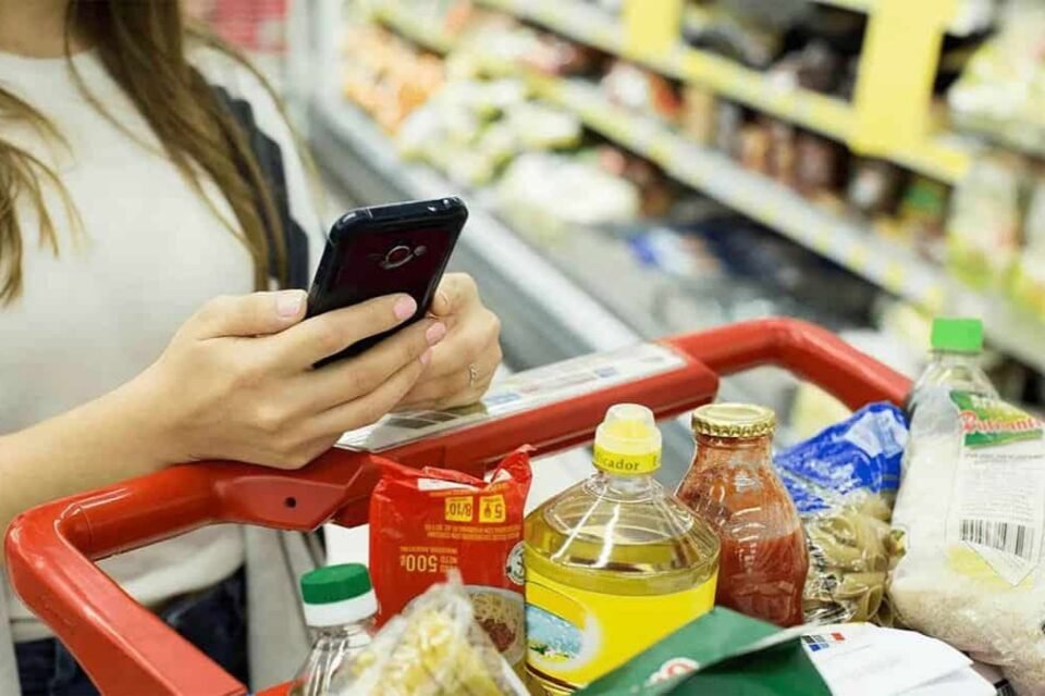 Cuánto necesitó una familia para no ser pobre en junio 