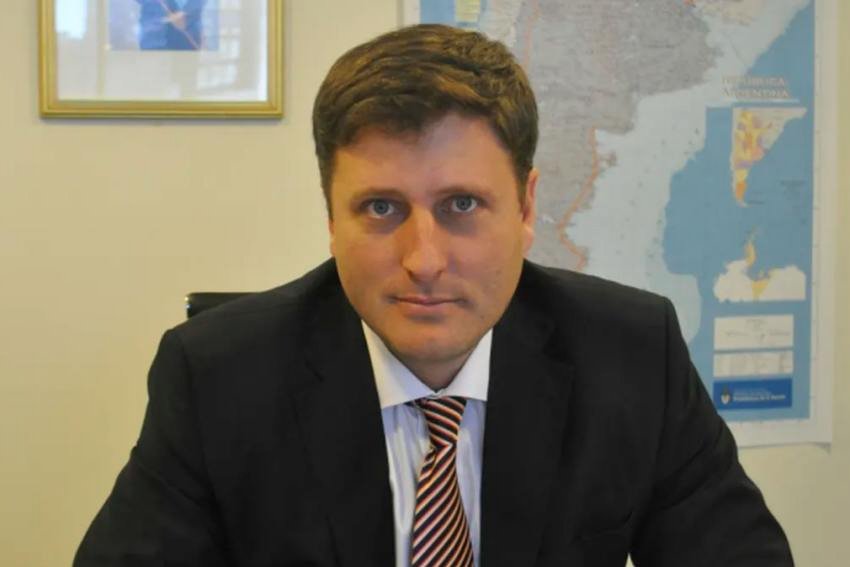 Renunció el Vicecanciller Eduardo Bustamante 