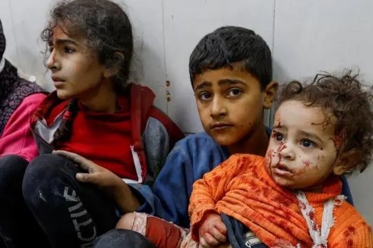 Evacuarán a 300 niños de Gaza para recibir atención médica
