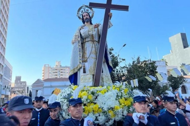 Hoy 6 de agosto, Día de San Salvador   