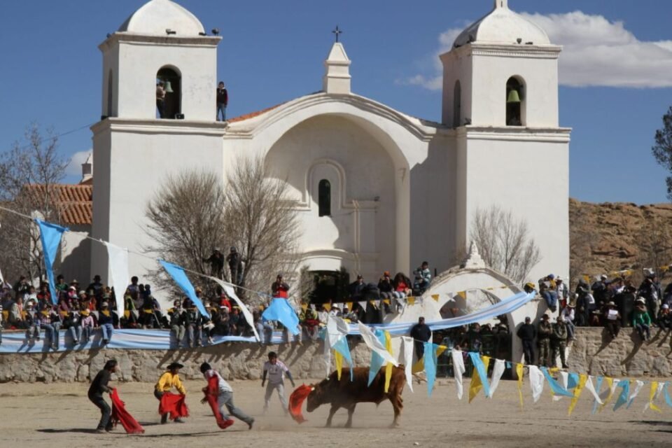 Este viernes se realiza el Toreo de la Vincha en Casabindo 